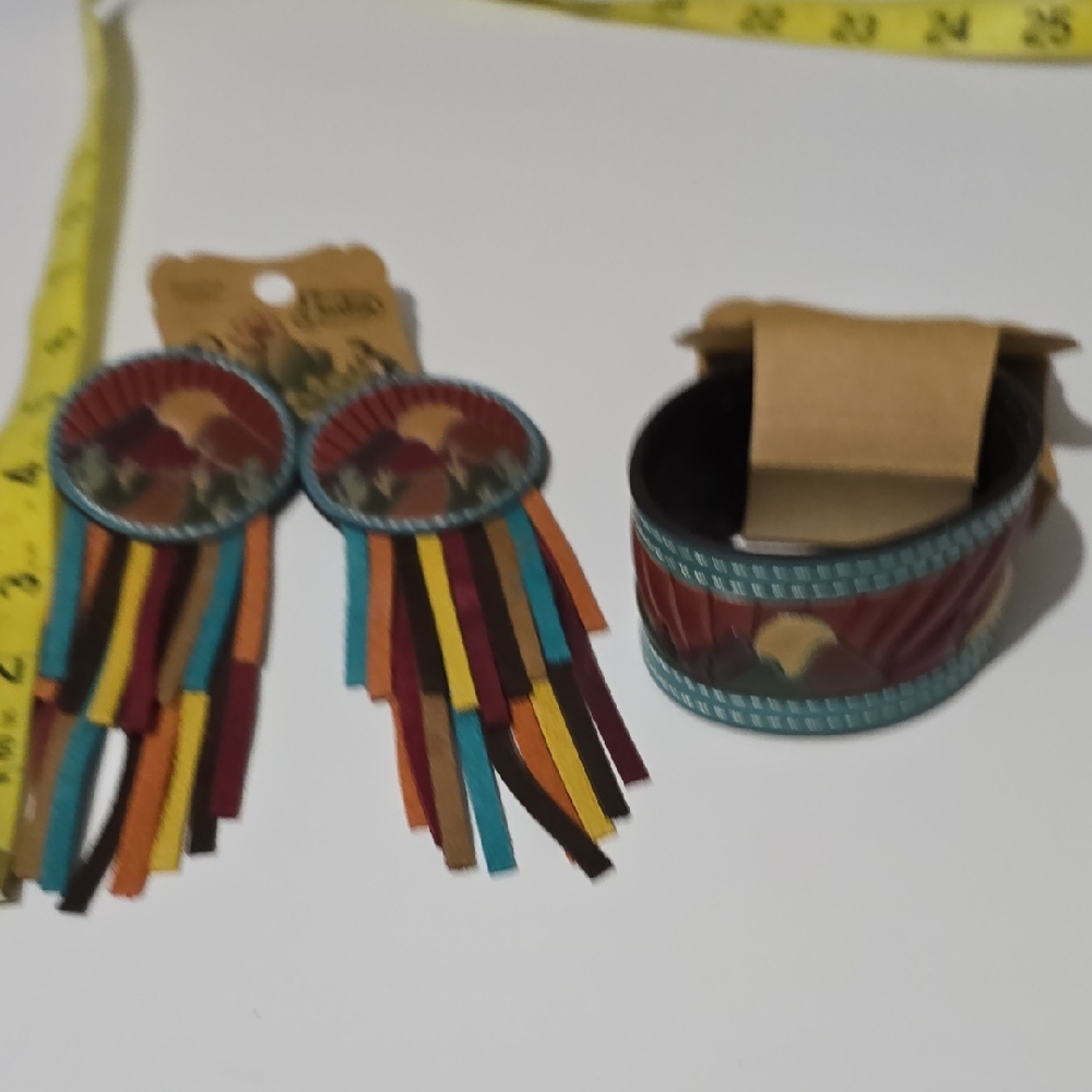 NWT Justin Genuine Tooled Leather Mountain Cactus Fringe Earrings &  Braclet Set
